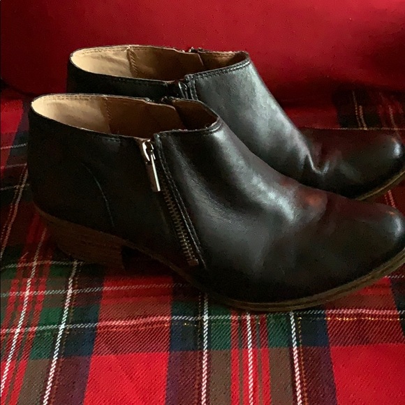 Lucky Brand Basel Booties size 8. - Picture 2 of 4